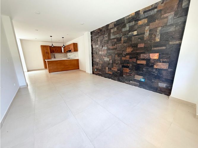 Casa de 3 alcobas en venta en La Ceja, 130 m² · foto 2 de 18