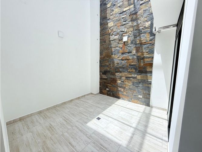Casa de 3 alcobas en venta en La Ceja, 130 m² · foto 3 de 18