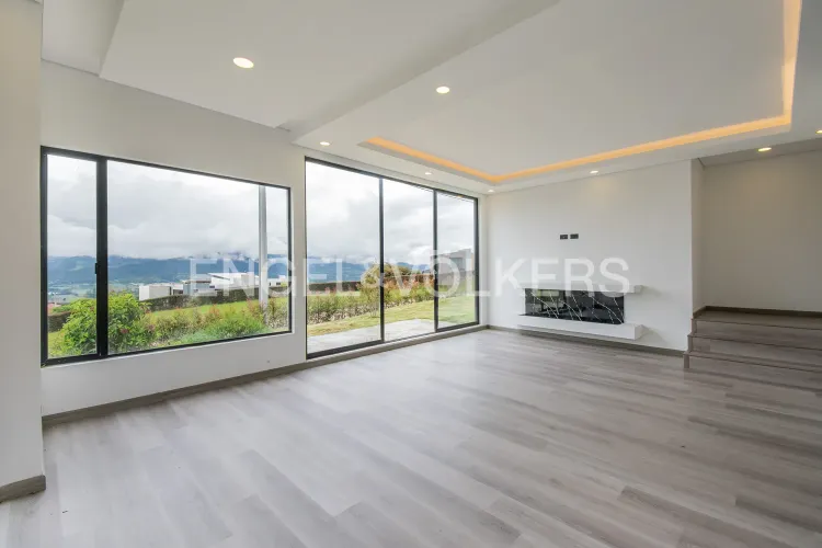 Casa de 3 alcobas en venta en San Gabriel, Sopó, 250 m² · foto 2 de 18