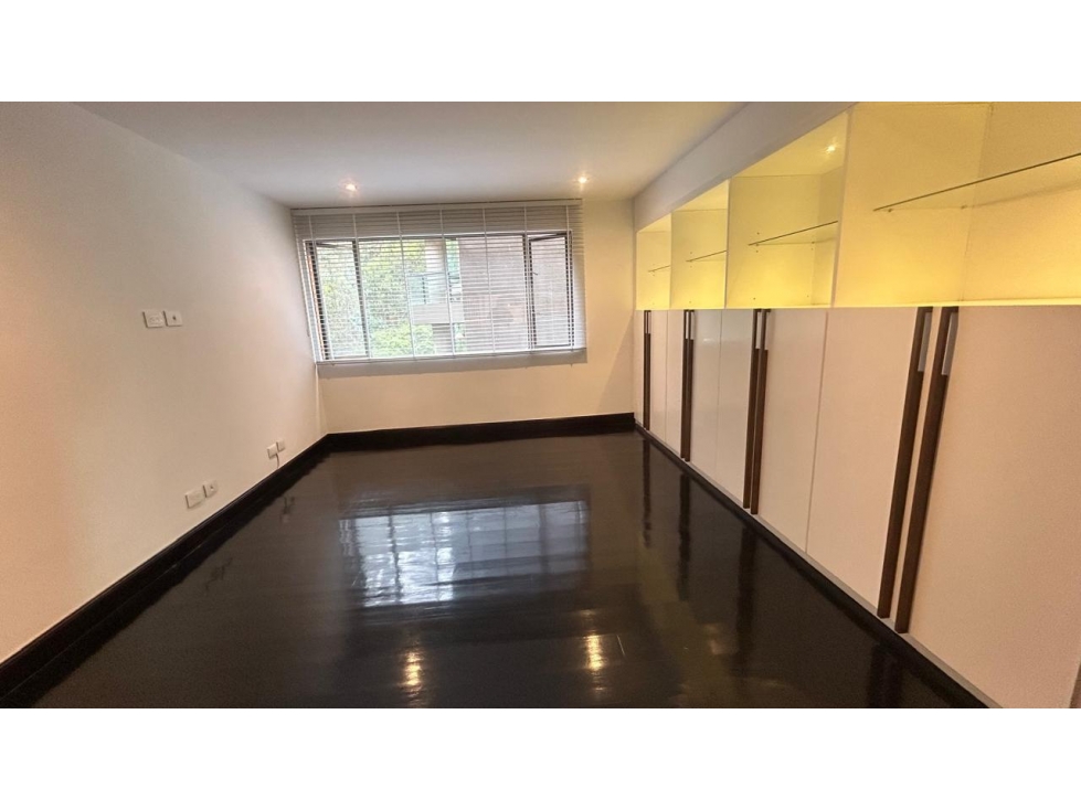 Apartamento en venta en Los Rosales, Bogotá · foto 10 de 19