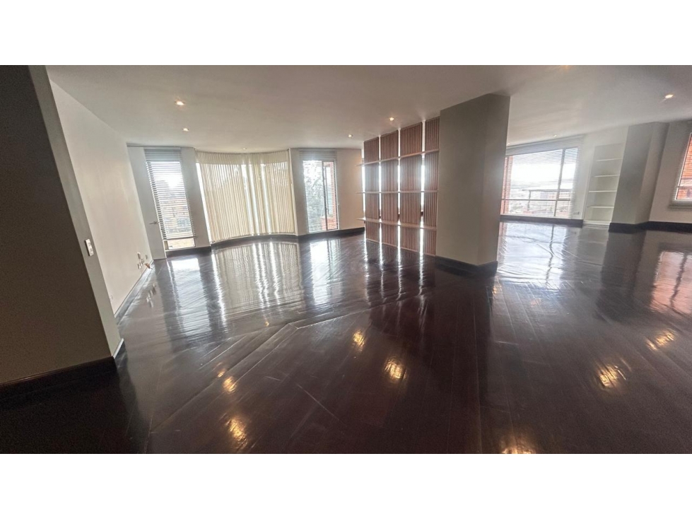 Apartamento en venta en Los Rosales, Bogotá · foto 11 de 19