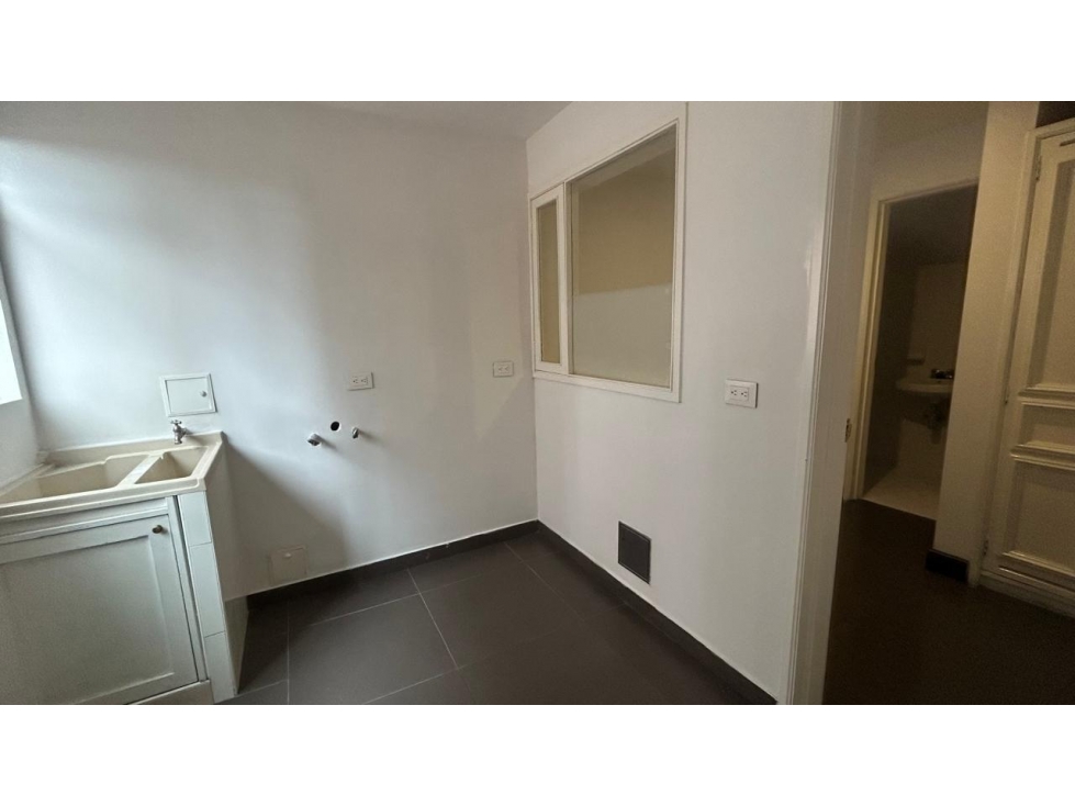 Apartamento en venta en Los Rosales, Bogotá · foto 15 de 19