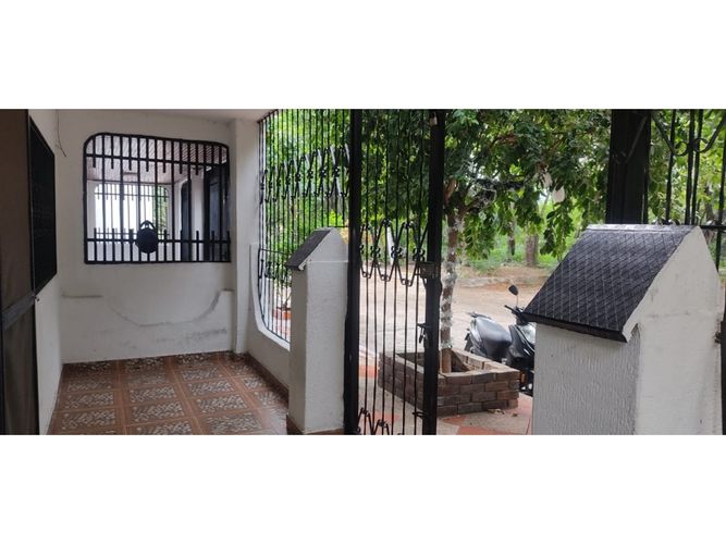 Casa de 6 alcobas en venta en Los Cambulos, Girardot, 203 m² · foto 4 de 19
