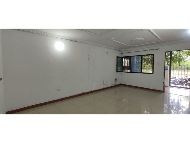 Casa de 6 alcobas en venta en Los Cambulos, Girardot, 203 m² · foto 7 de 19