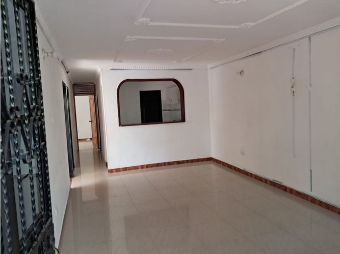 Casa de 6 alcobas en venta en Los Cambulos, Girardot, 203 m² · foto 9 de 19