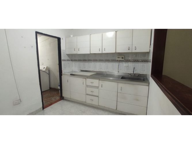 Casa de 6 alcobas en venta en Los Cambulos, Girardot, 203 m² · foto 15 de 19