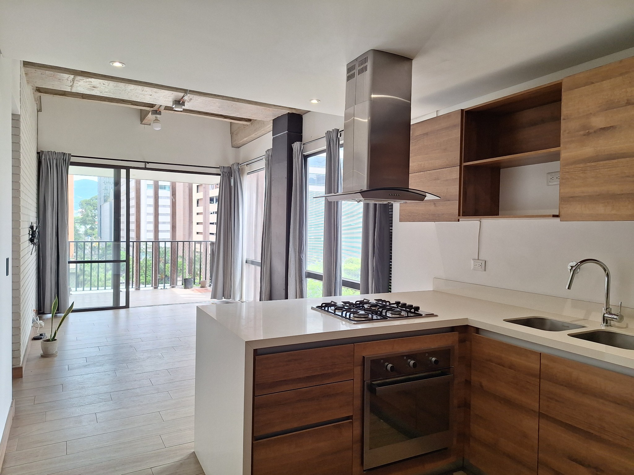 Apartamento en venta en Ciudad Del Río, Medellín · foto 3 de 19