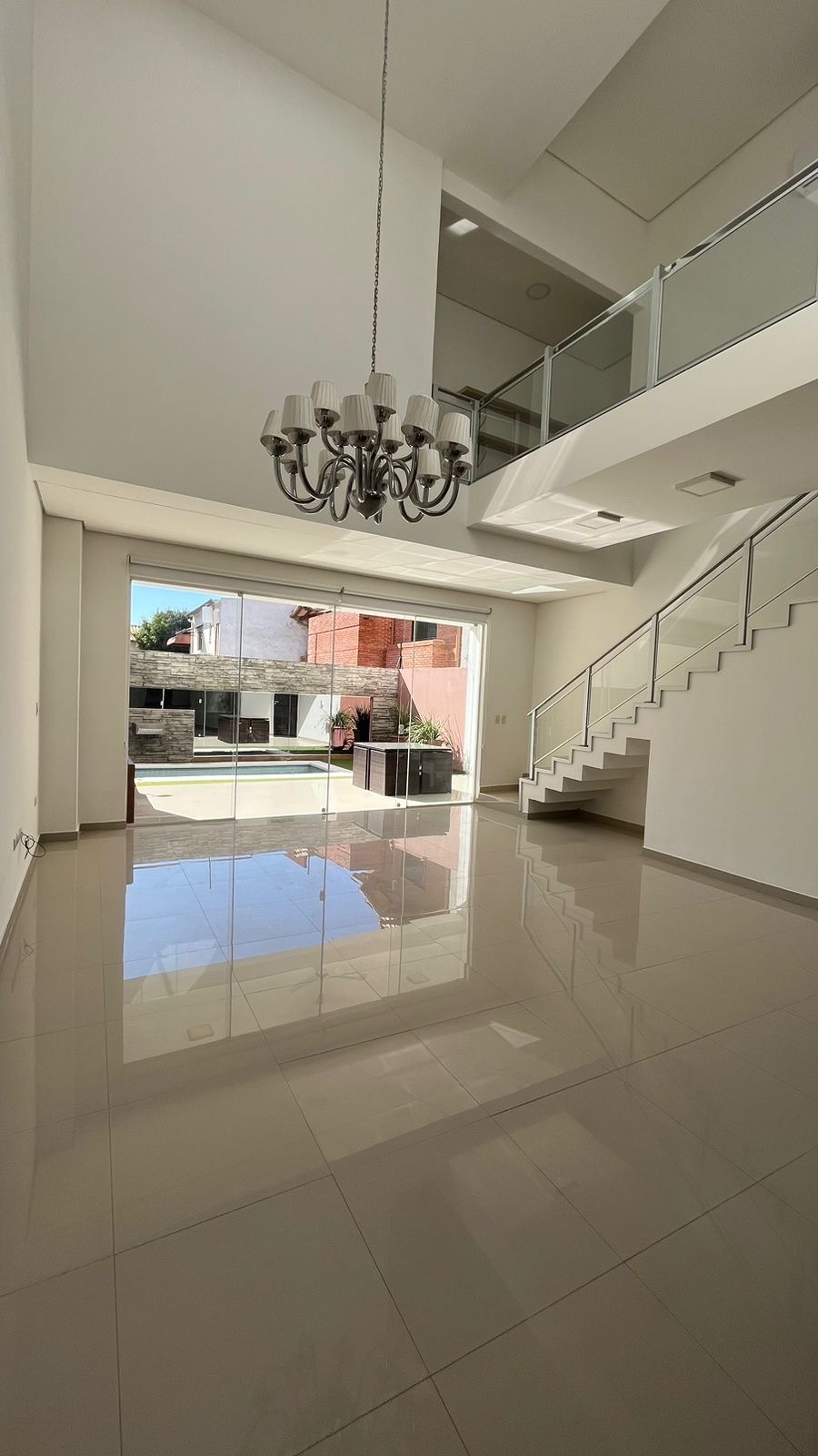 Exclusiva Casa Pareada en la Prestigiosa Zona Goethe — foto 3