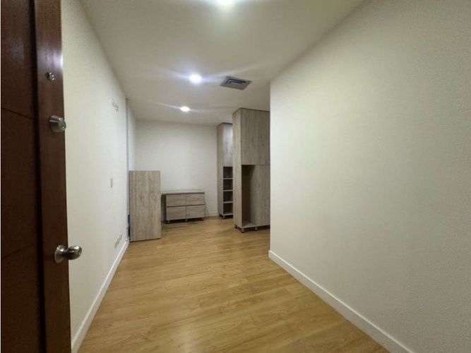 Oficina en venta en Milla De Oro, Medellín, 50 m² · foto 10 de 12