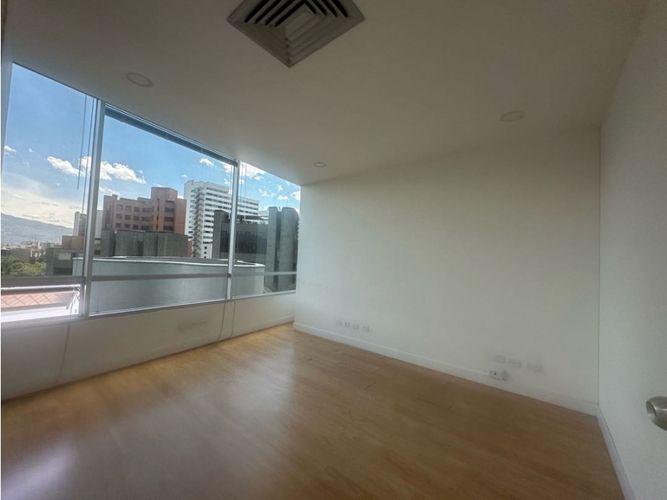 Oficina en venta en Milla De Oro, Medellín, 50 m² · foto 11 de 12