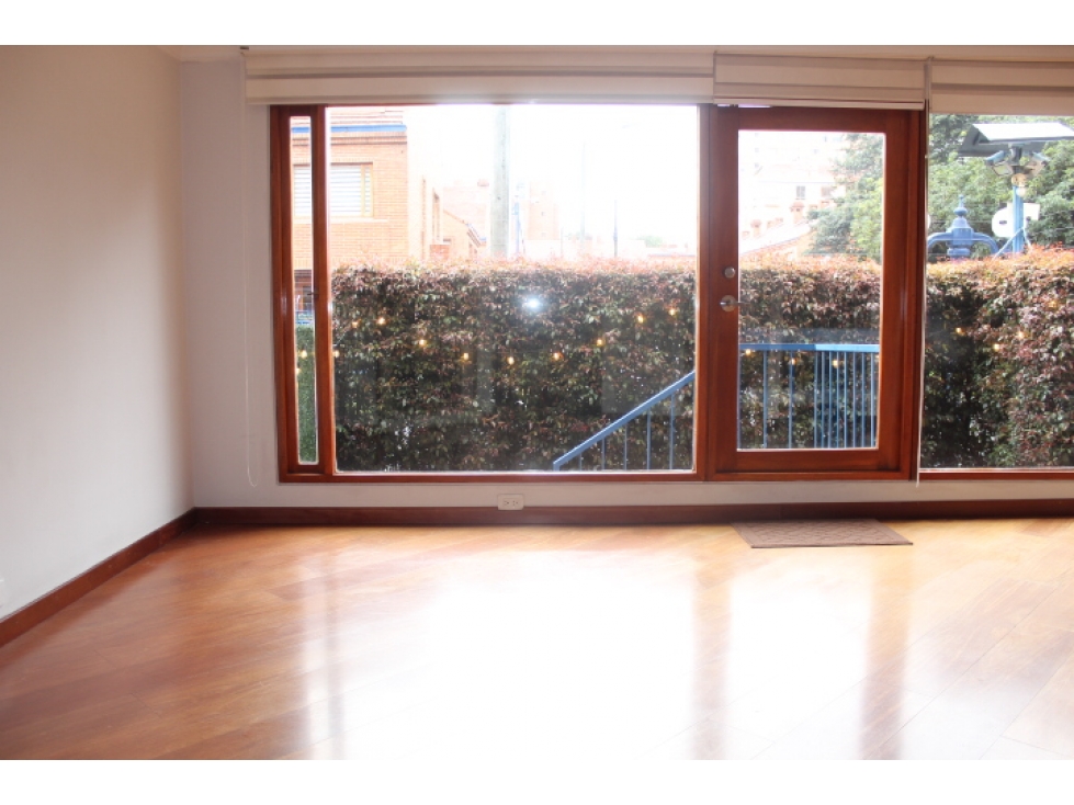Casa en venta en Colina Campestre, Bogotá · foto 3 de 17