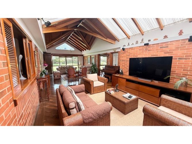 Casa de 4 alcobas en venta en Cr Quintas De Serrezuela, Mosquera, 460 m² · foto 7 de 24