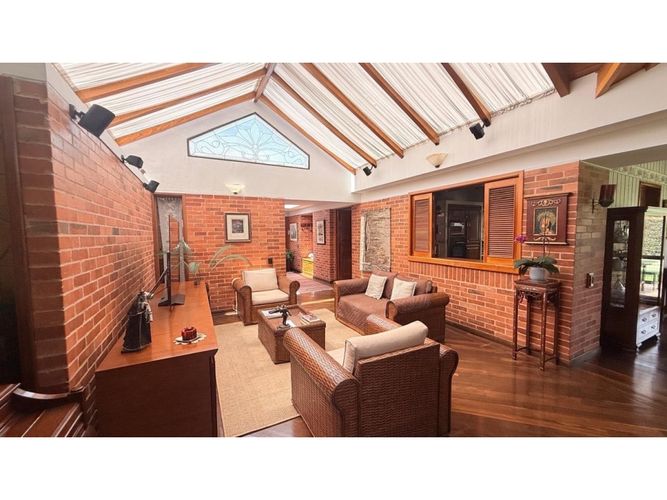 Casa de 4 alcobas en venta en Cr Quintas De Serrezuela, Mosquera, 460 m² · foto 10 de 24