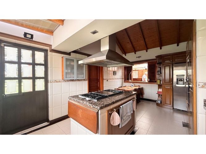 Casa de 4 alcobas en venta en Cr Quintas De Serrezuela, Mosquera, 460 m² · foto 11 de 24