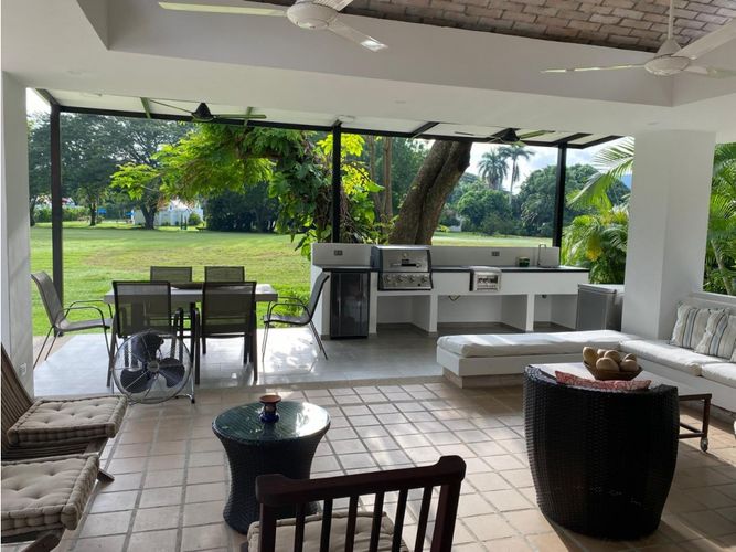 Casa de 4 alcobas en venta en Bosques De Peñalisa, Ricaurte, 250 m² · foto 11 de 14
