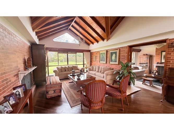 Casa de 4 alcobas en venta en Cr Quintas De Serrezuela, Mosquera, 460 m² · foto 17 de 24