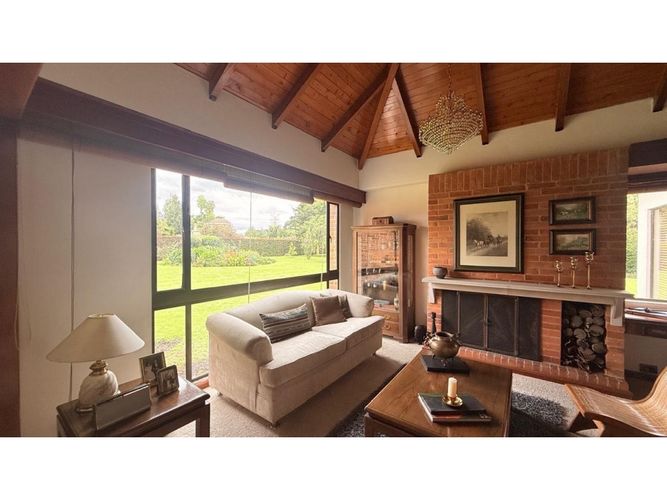 Casa de 4 alcobas en venta en Cr Quintas De Serrezuela, Mosquera, 460 m² · foto 18 de 24