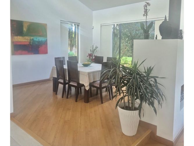 Casa de 4 alcobas en venta en Guaymaral, Bogotá, 311 m² · foto 3 de 23