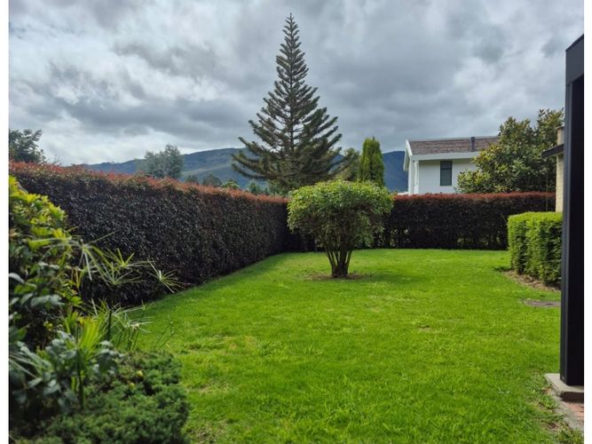 Casa de 4 alcobas en venta en Guaymaral, Bogotá, 311 m² · foto 12 de 23