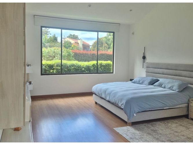 Casa de 4 alcobas en venta en Guaymaral, Bogotá, 311 m² · foto 16 de 23
