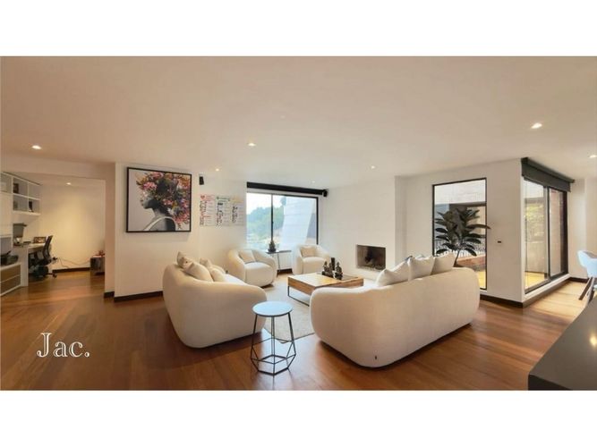 Apartamento en venta en Chico, Bogotá · foto 3 de 24