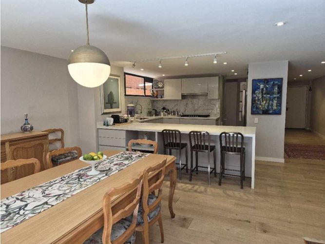 Apartamento de 2 alcobas en venta en La Carolina, Bogotá, 170 m² · foto 4 de 24