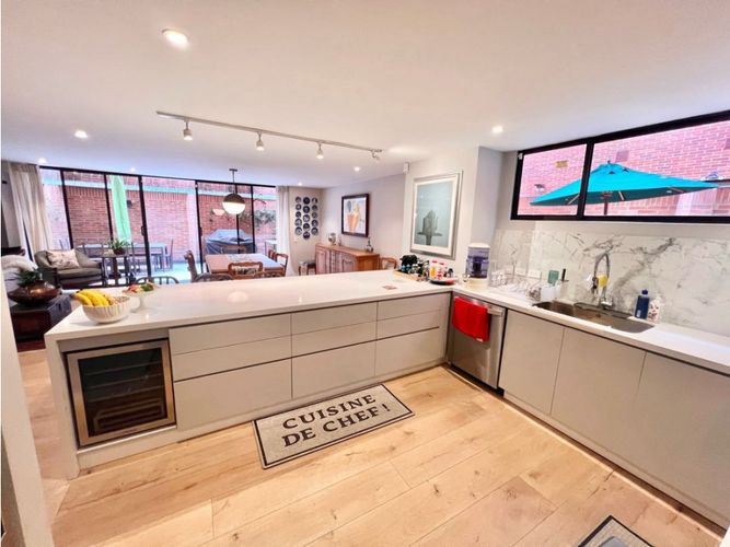 Apartamento de 2 alcobas en venta en La Carolina, Bogotá, 170 m² · foto 7 de 24