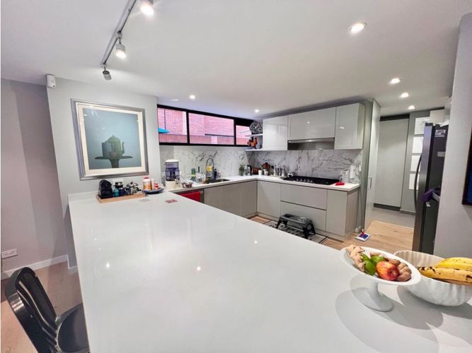 Apartamento de 2 alcobas en venta en La Carolina, Bogotá, 170 m² · foto 8 de 24