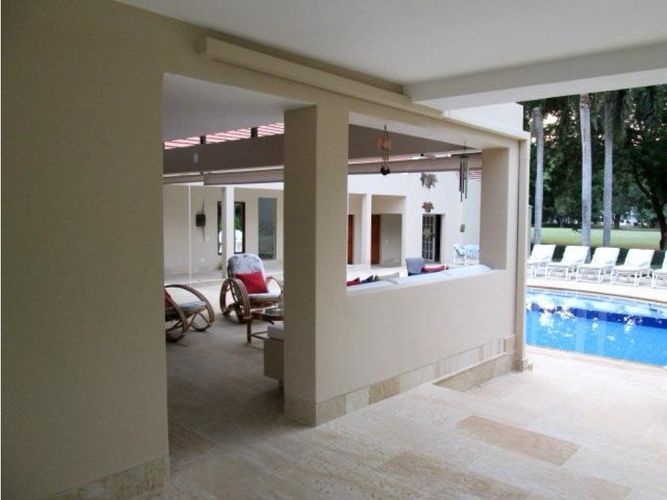Casa de 5 alcobas en venta en Bosques De Peñalisa, Ricaurte, 326 m² · foto 3 de 18