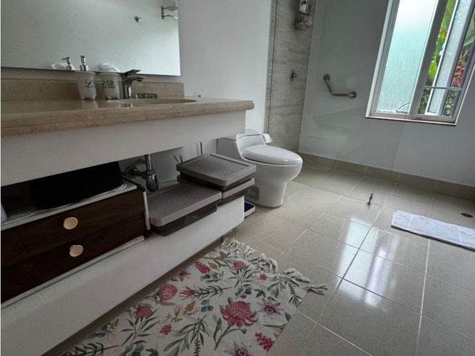 Casa de 5 alcobas en venta en Bosques De Peñalisa, Ricaurte, 326 m² · foto 8 de 18