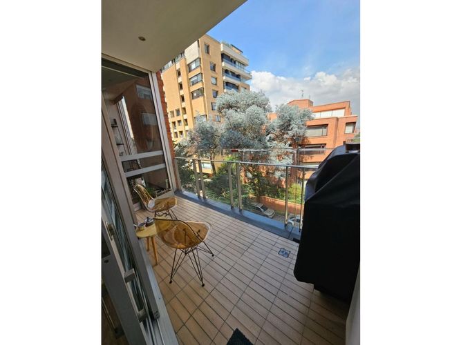 Apartamento de 3 alcobas en venta en El Refugio, Bogotá, 197 m² · foto 2 de 15