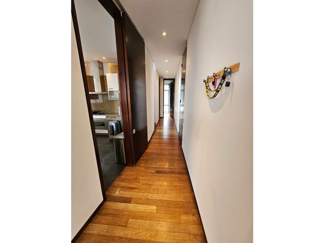 Apartamento de 3 alcobas en venta en El Refugio, Bogotá, 197 m² · foto 6 de 15
