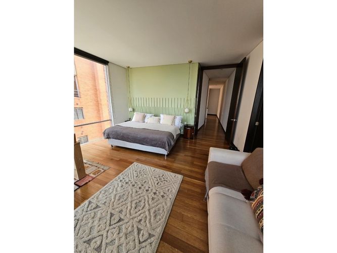Apartamento de 3 alcobas en venta en El Refugio, Bogotá, 197 m² · foto 13 de 15