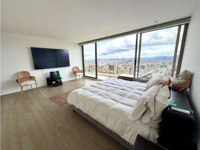Apartamento de 4 alcobas en venta en Los Rosales, Bogotá, 475 m² · foto 18 de 20