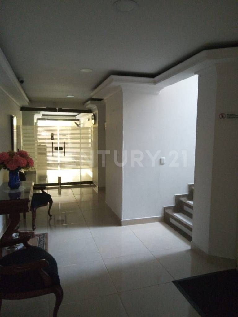 Apartamento en venta en Cedritos, Bogotá · foto 3 de 23