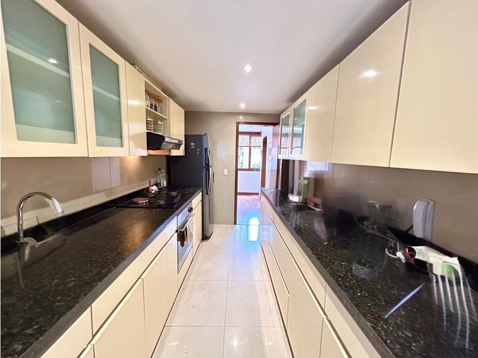 Apartamento en venta en Los Rosales, Bogotá · foto 9 de 15