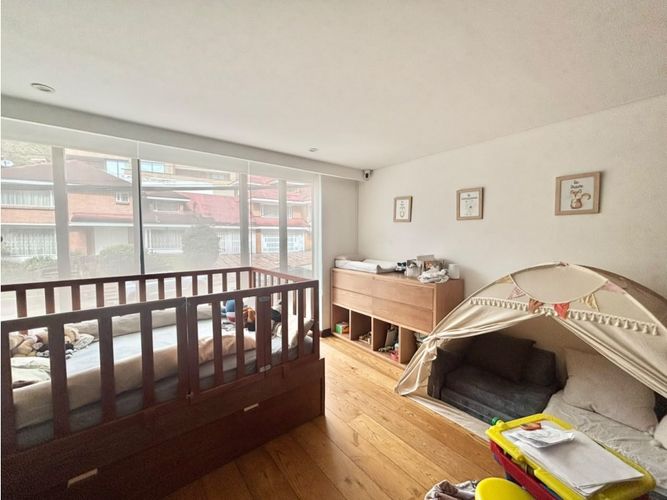 Apartamento de 3 alcobas en venta en Chicó Alto, Bogotá, 180 m² · foto 16 de 24