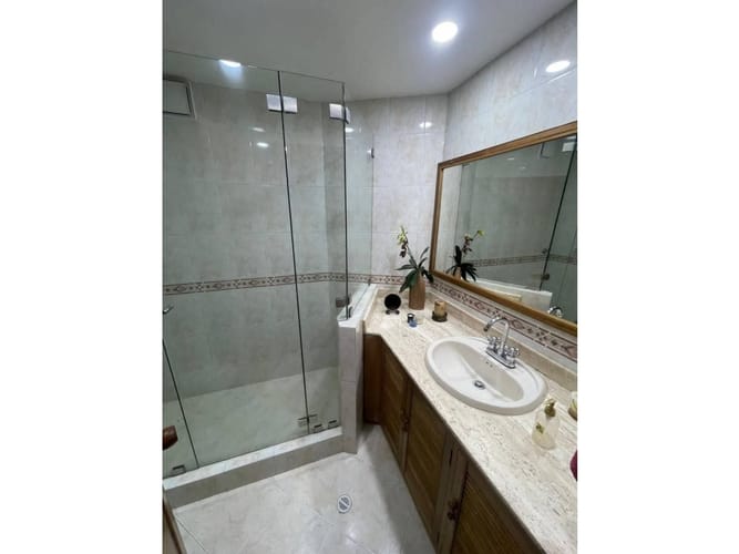 Apartamento de 3 alcobas en venta en Los Rosales, Bogotá, 167 m² · foto 16 de 22