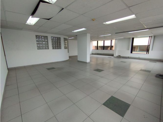 Oficina en venta en El Nogal, Zipaquirá, 337 m² · foto 2 de 21