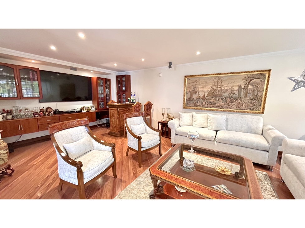 Casa en venta en Cedritos, Bogotá · foto 2 de 24