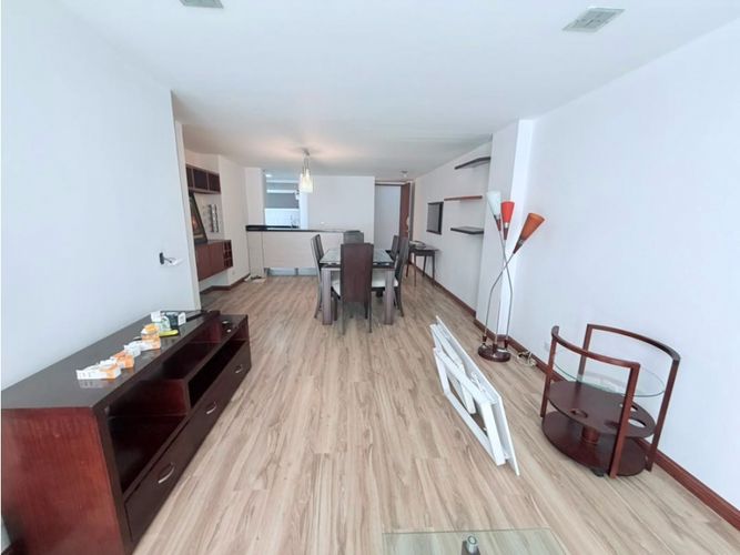 Apartamento de 1 alcoba en venta en Bella Suiza, Bogotá, 70 m² · foto 3 de 14