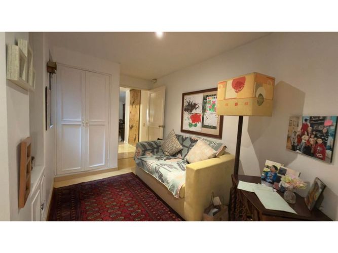 Apartamento de 3 alcobas en venta en Los Rosales, Bogotá, 209 m² · foto 13 de 24