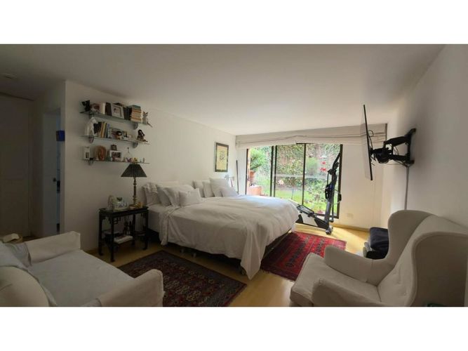 Apartamento de 3 alcobas en venta en Los Rosales, Bogotá, 209 m² · foto 19 de 24