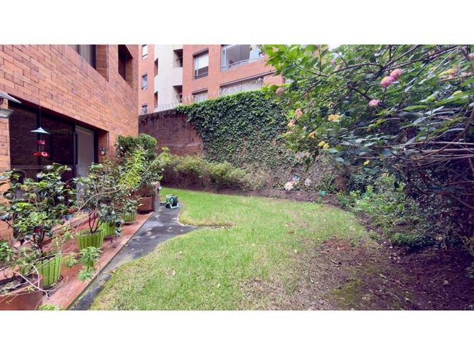 Apartamento de 3 alcobas en venta en Los Rosales, Bogotá, 209 m² · foto 24 de 24