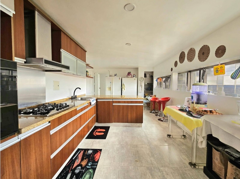 Apartamento en venta en El Refugio, Bogotá · foto 4 de 13