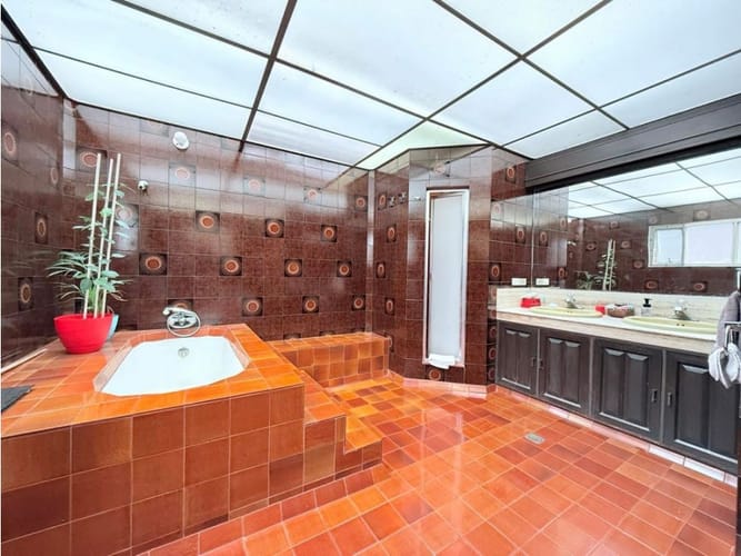 Casa de 4 alcobas en venta en El Nogal, Bogotá, 476 m² · foto 20 de 24