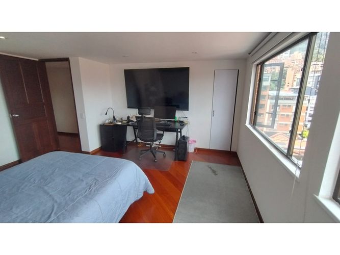 Apartaestudio en venta en Los Rosales, Bogotá, 73 m² · foto 15 de 16