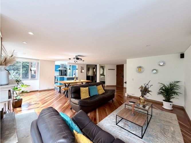 Apartamento de 3 alcobas en venta en Los Rosales, Bogotá, 160 m² · foto 9 de 24