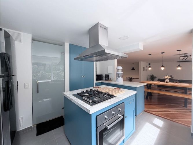 Apartamento de 3 alcobas en venta en Los Rosales, Bogotá, 160 m² · foto 10 de 24