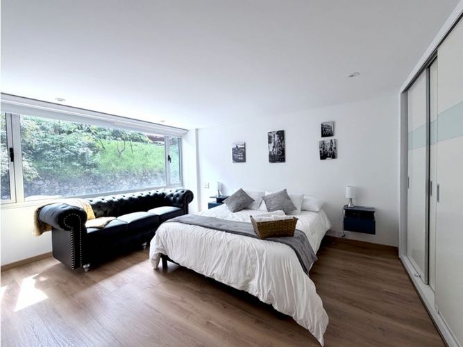 Apartamento de 3 alcobas en venta en Los Rosales, Bogotá, 160 m² · foto 11 de 24